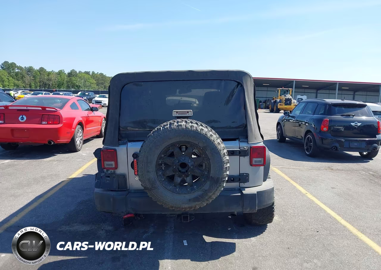 2014 Jeep Wrangler Unlimited Sport VIN:1C4HJWDG3EL148109 - 16