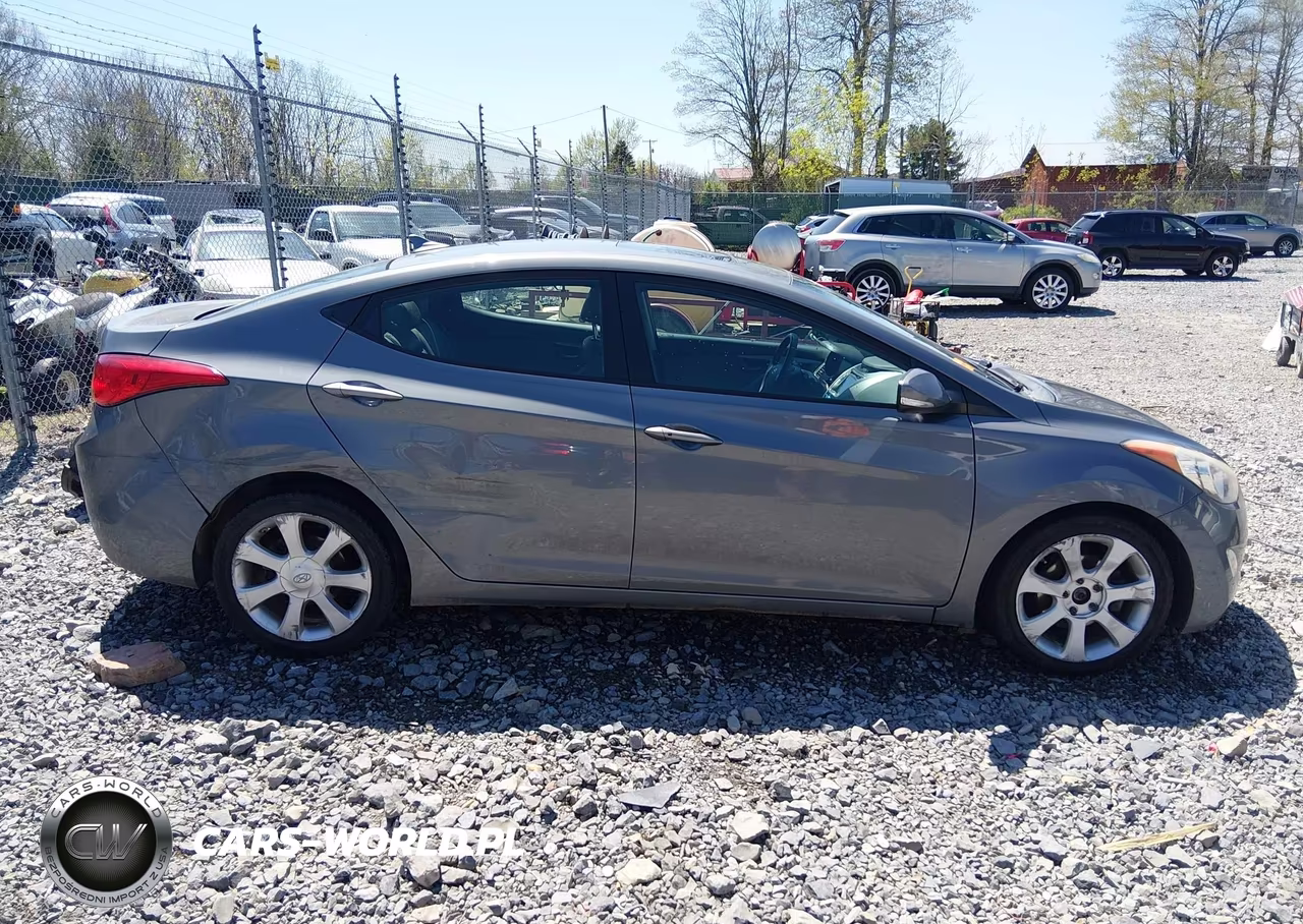 2013 Hyundai Elantra Limited VIN:5NPDH4AE4DH371568 - 13