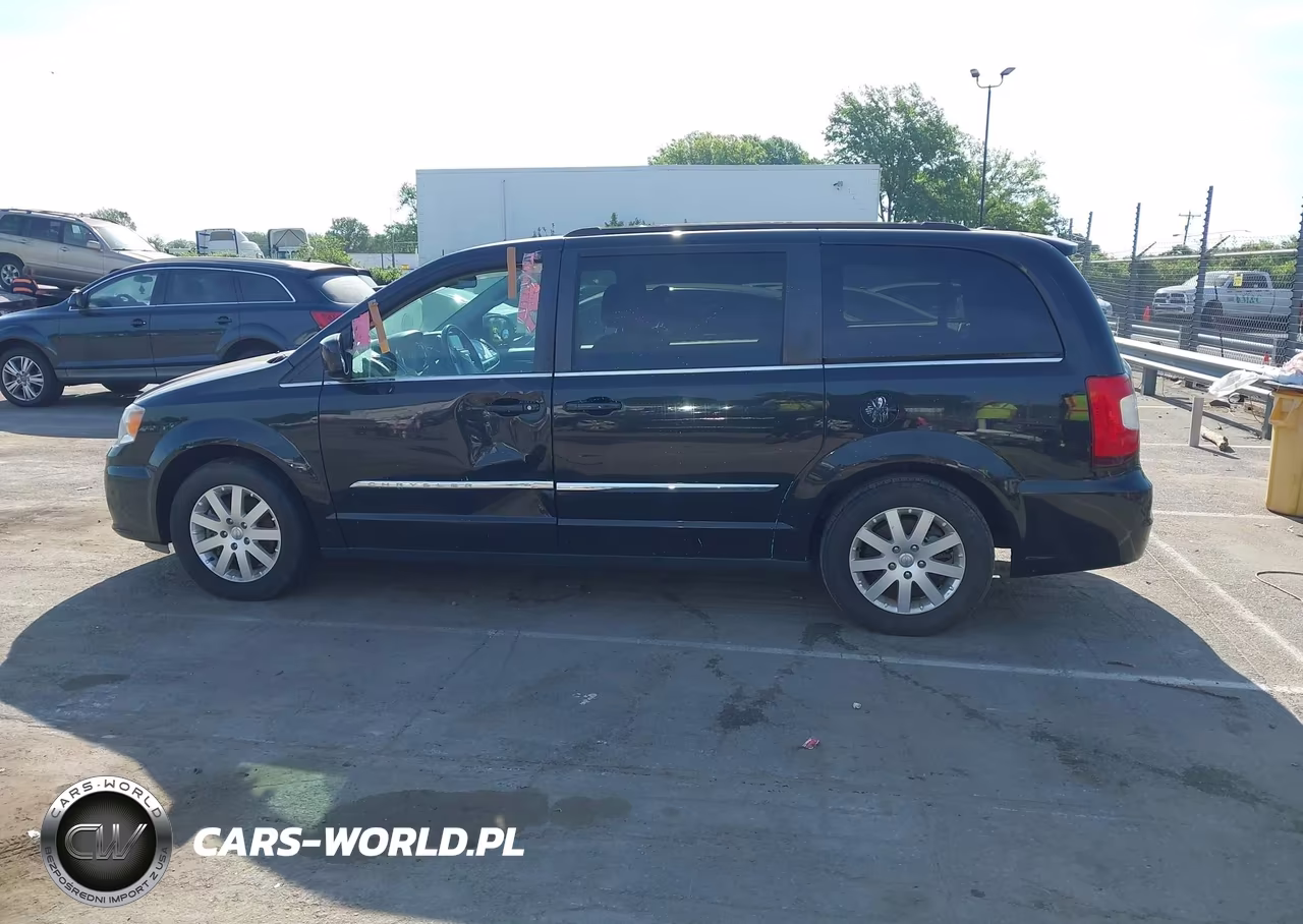2016 Chrysler Town & Country Touring VIN:2C4RC1BG0GR148602 - 14