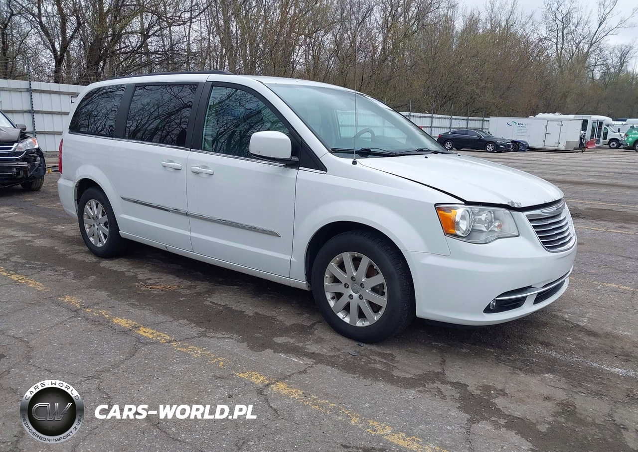 2016 Chrysler Town & Country Touring