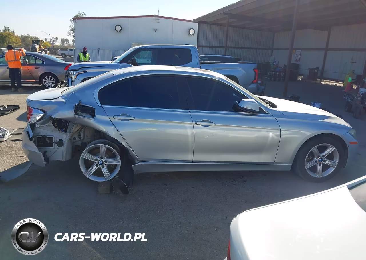 2015 BMW 328I xDrive VIN:WBA3B3C51FJ983819 - 14
