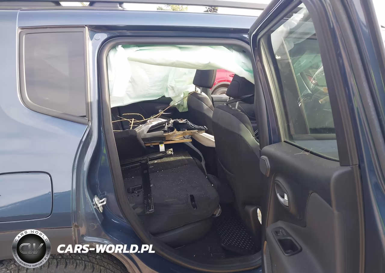 2023 Jeep Renegade Upland 4X4 VIN:ZACNJDB18PPP59822 - 8