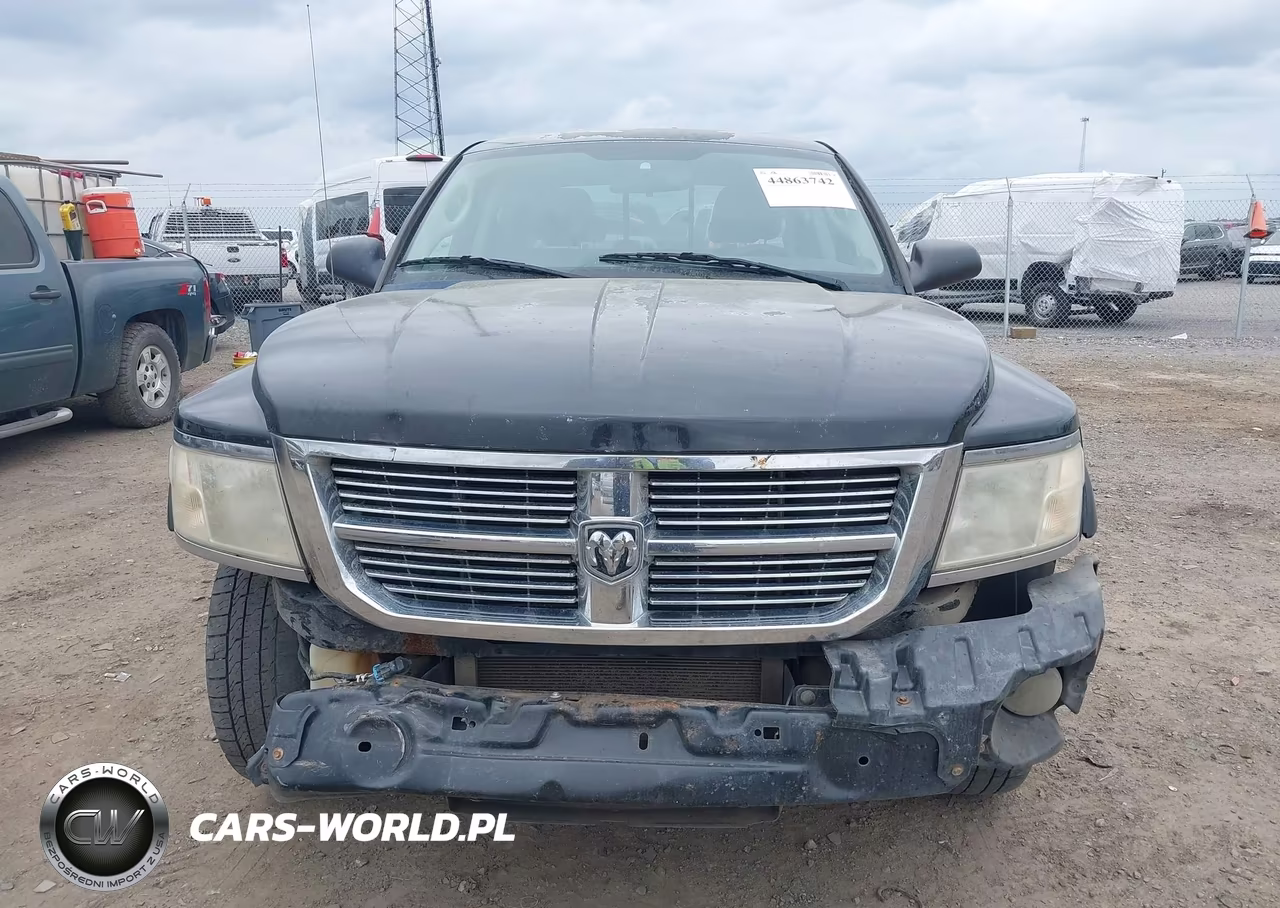 2008 Dodge Dakota Laramie VIN:1D7HW58N88S602682 - 13