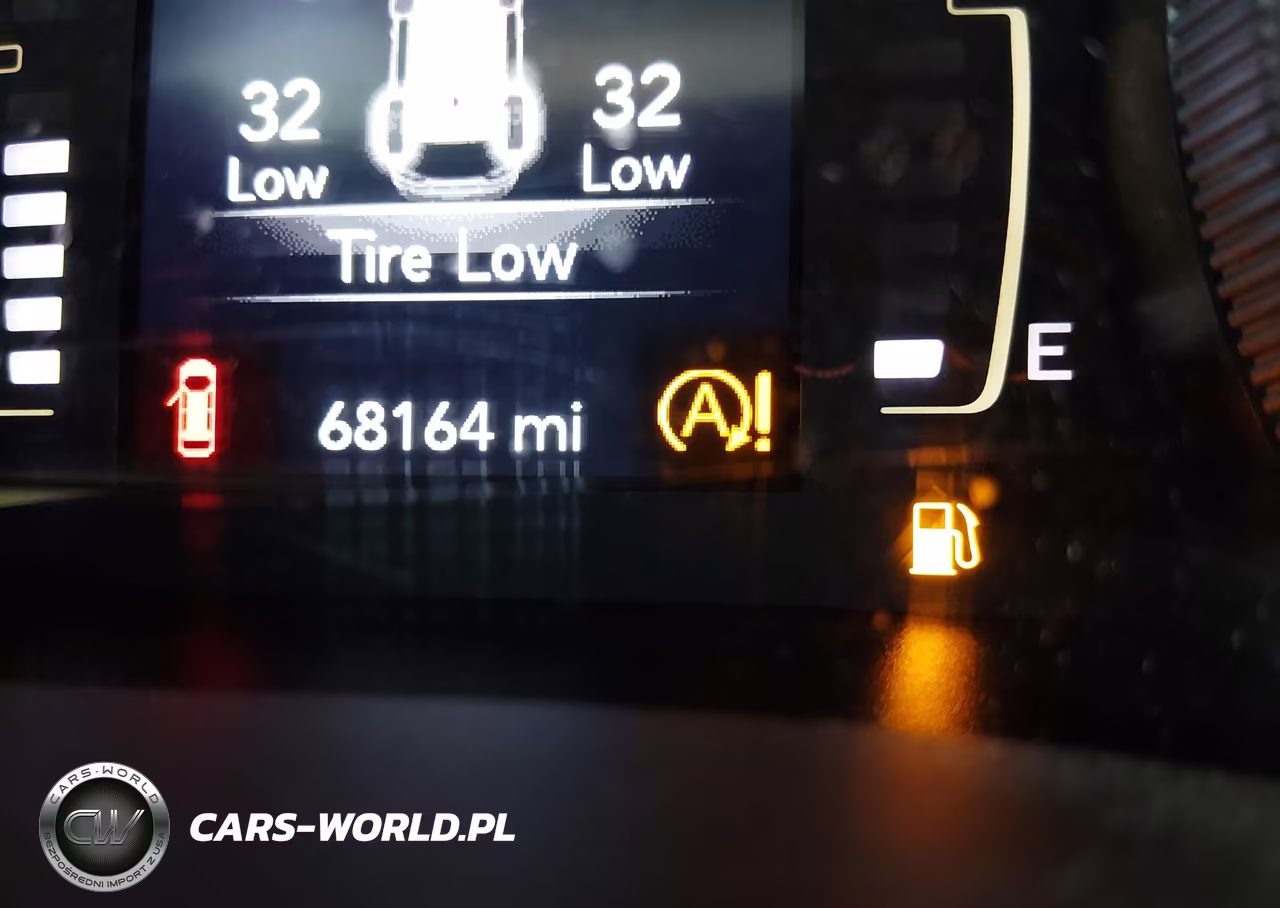 2019 Jeep Cherokee Latitude 4X4 VIN:1C4PJMCX4KD233418 - 15