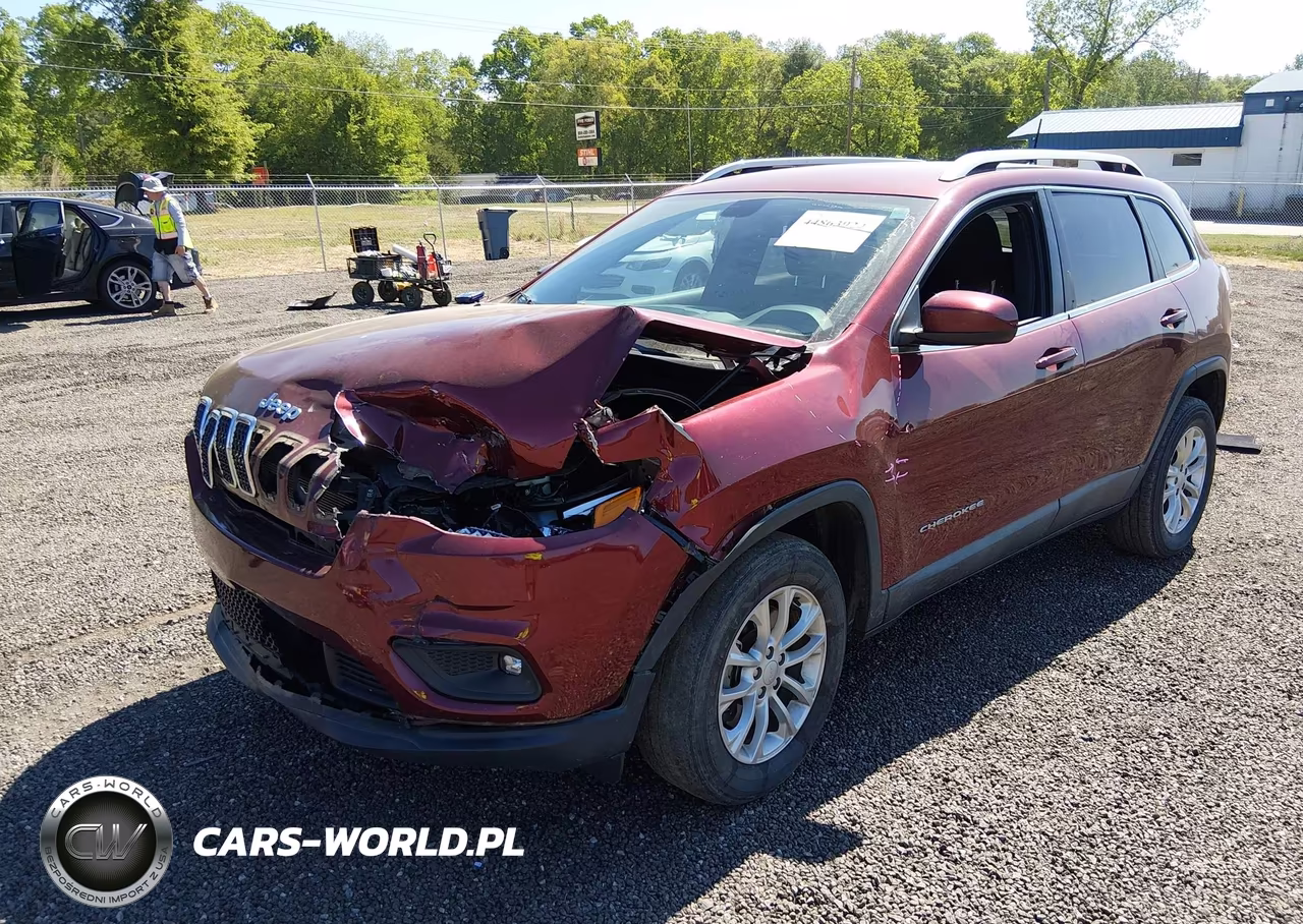 2019 Jeep Cherokee Latitude 4X4 VIN:1C4PJMCX4KD233418 - 2
