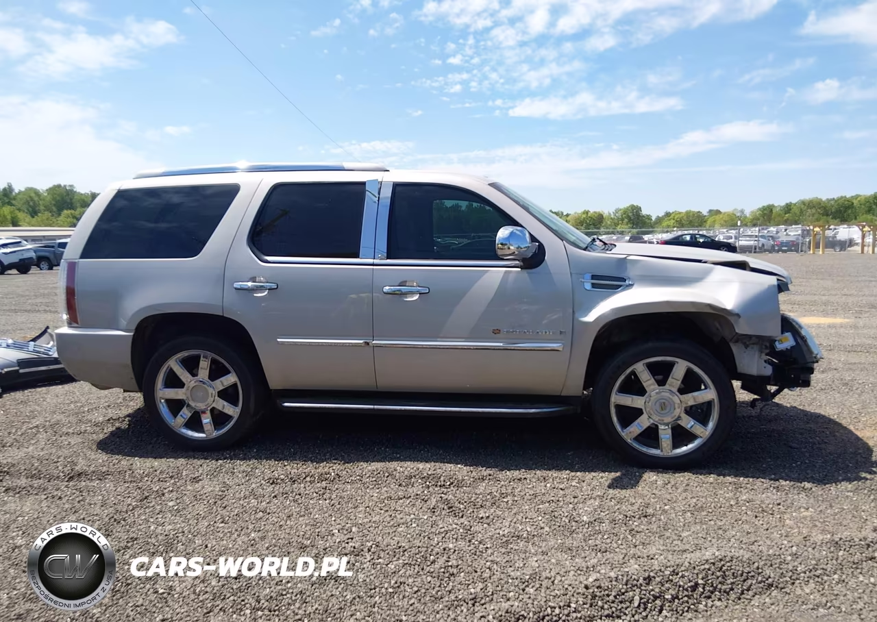 2007 Cadillac Escalade Standard VIN:1GYEC63807R426336 - 14