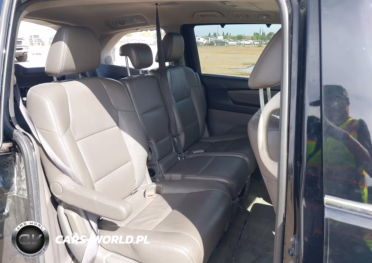 2015 Honda Odyssey Touring-Touring Elite VIN:5FNRL5H97FB045994 - 8