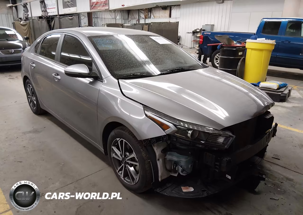2023 Kia Forte Lxs