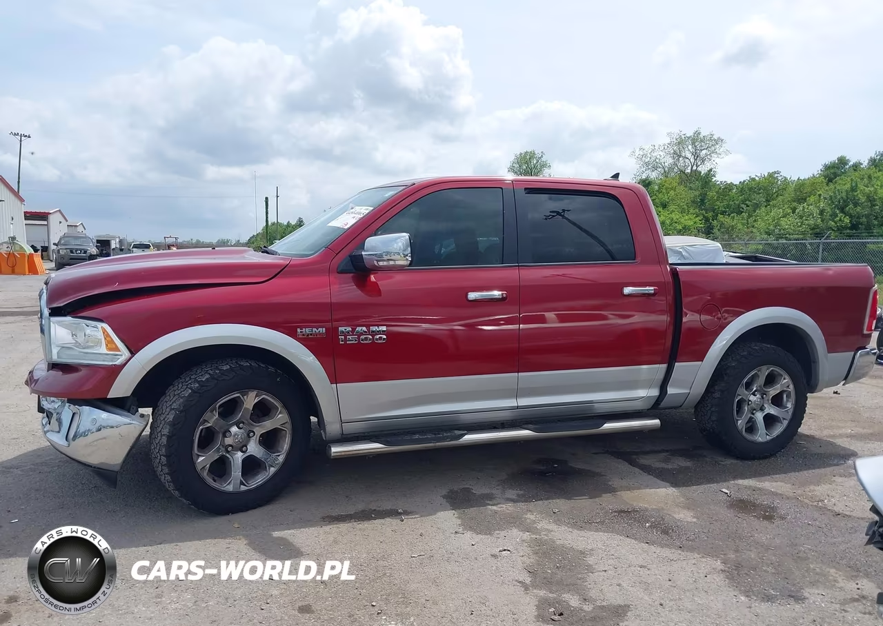 2015 Ram 1500 Laramie VIN:1C6RR6NT5FS565433 - 14
