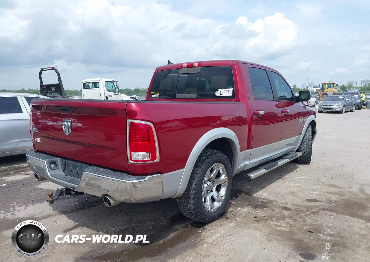 2015 Ram 1500 Laramie VIN:1C6RR6NT5FS565433 - 4