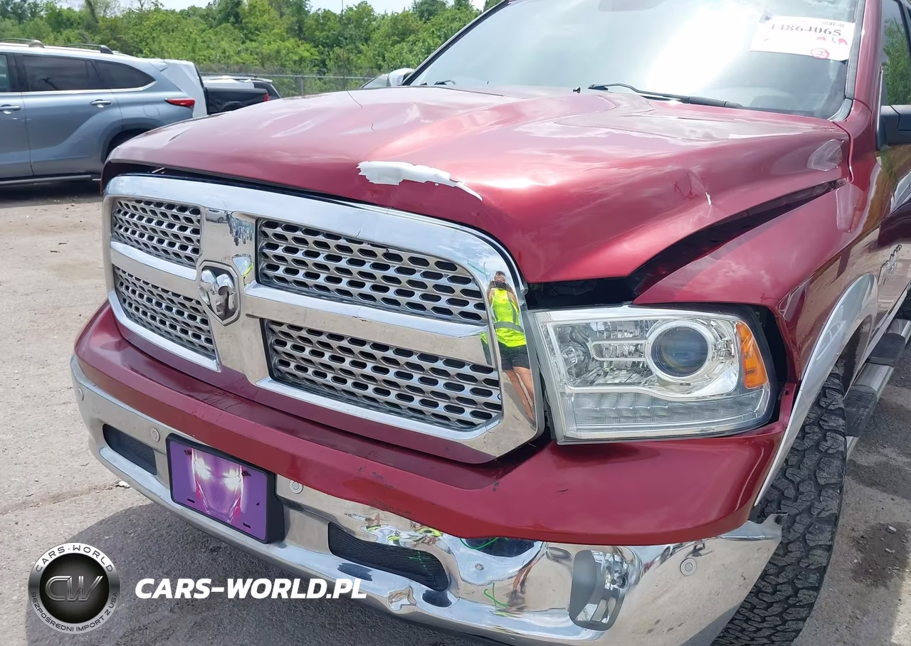 2015 Ram 1500 Laramie VIN:1C6RR6NT5FS565433 - 6