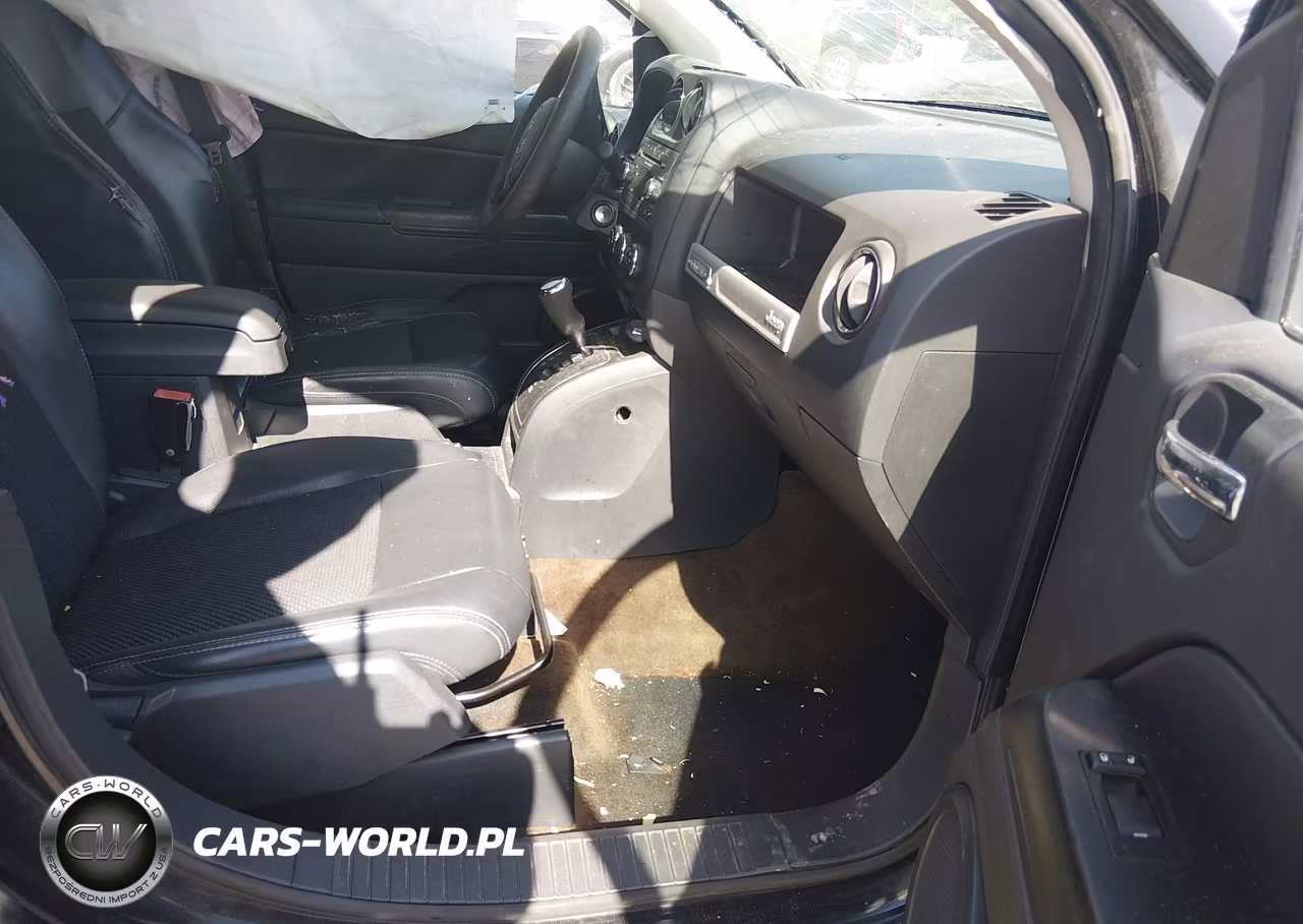 2014 Jeep Compass Altitude VIN:1C4NJCBAXED887259 - 5