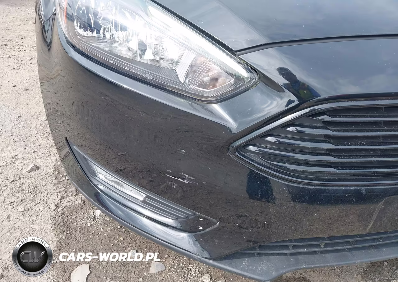 2018 Ford Focus Se VIN:1FADP3F25JL308049 - 18