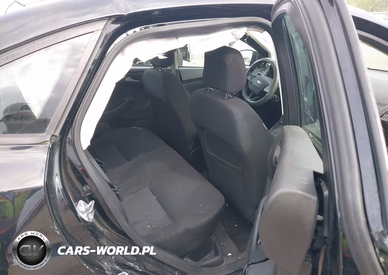 2018 Ford Focus Se VIN:1FADP3F25JL308049 - 8