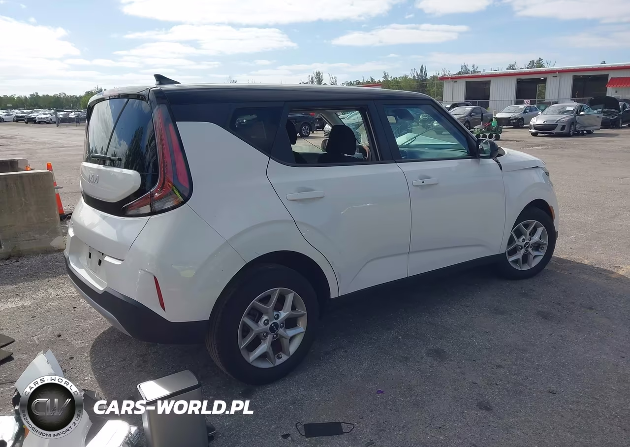 2023 Kia Soul S VIN:KNDJ23AU9P7214830 - 4