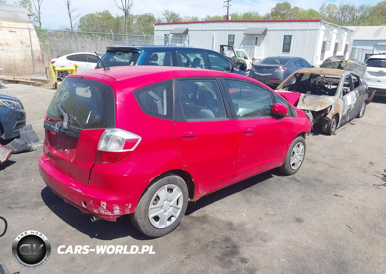 2012 Honda Fit VIN:JHMGE8H39CC033447 - 4