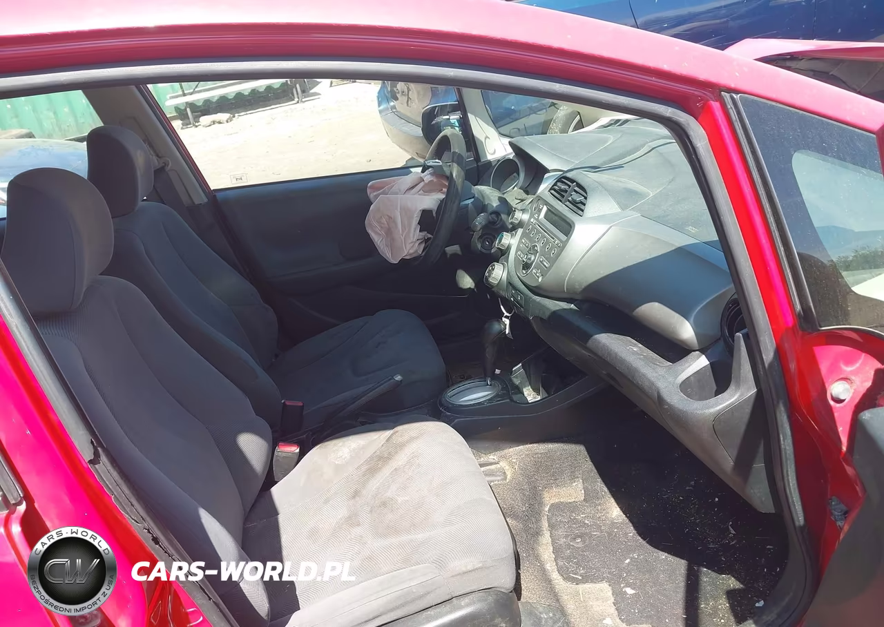 2012 Honda Fit VIN:JHMGE8H39CC033447 - 5