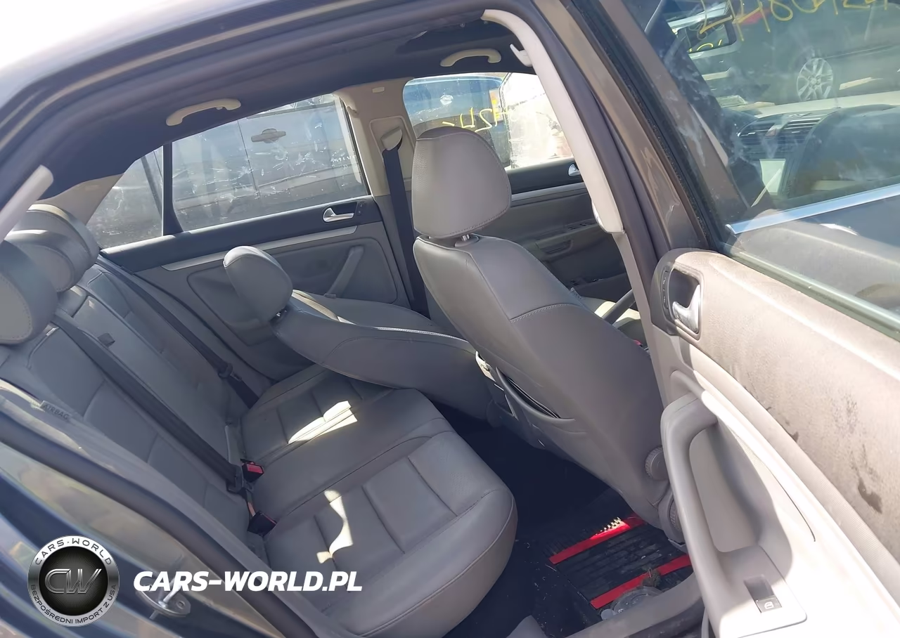 2007 Volkswagen Jetta Wolfsburg Edition VIN:3VWEF81K47M179702 - 8