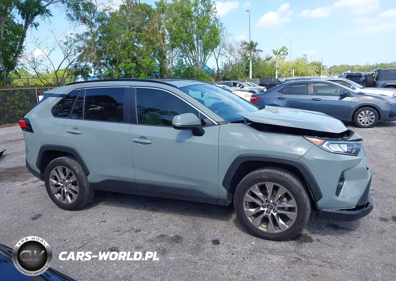 2020 Toyota Rav4 Xle Premium VIN:2T3C1RFV7LC070159 - 13