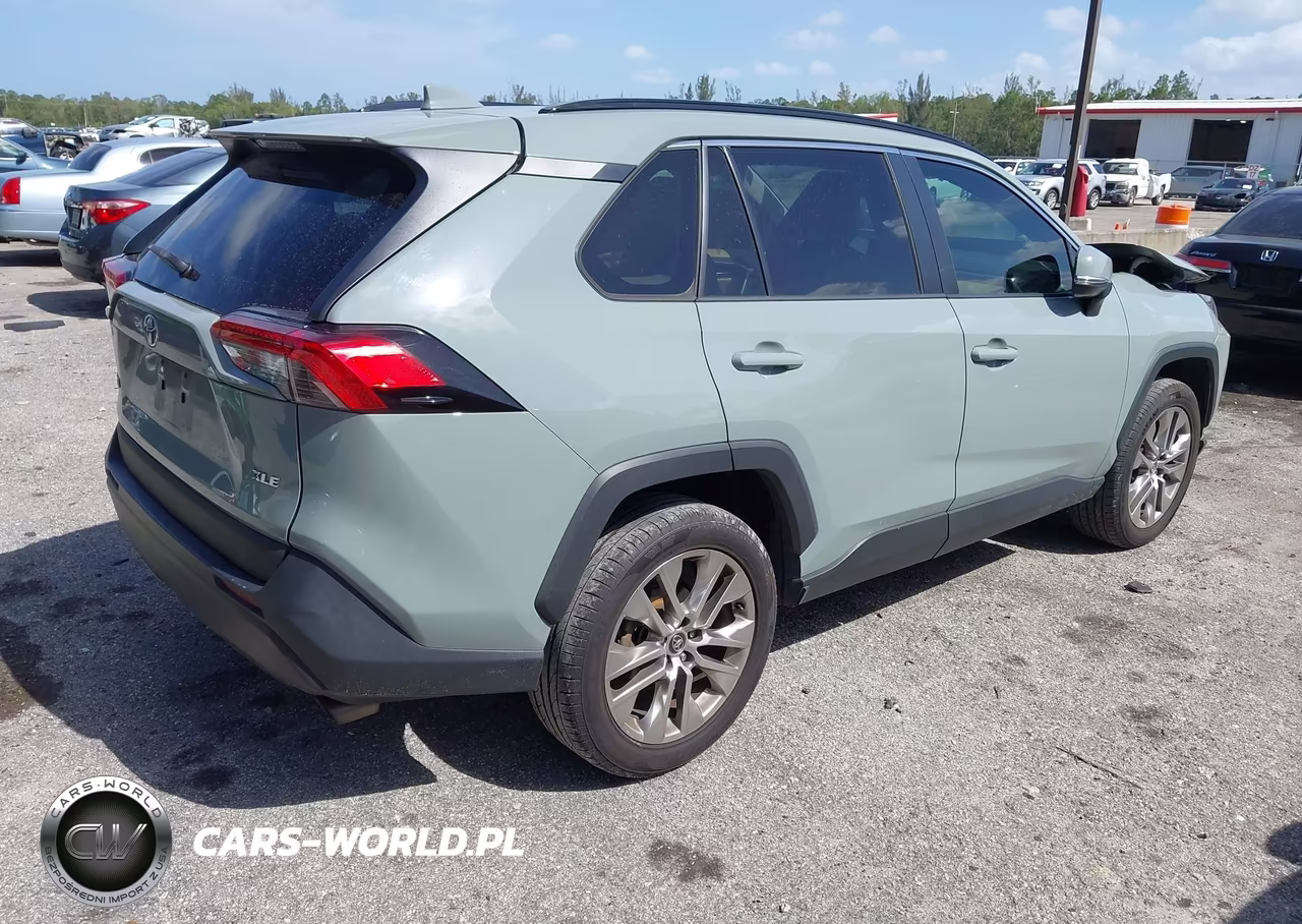 2020 Toyota Rav4 Xle Premium VIN:2T3C1RFV7LC070159 - 4