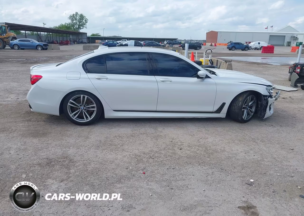 2019 BMW 740I VIN:WBA7E2C5XKB217076 - 13
