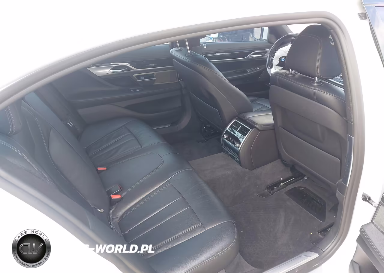 2019 BMW 740I VIN:WBA7E2C5XKB217076 - 8