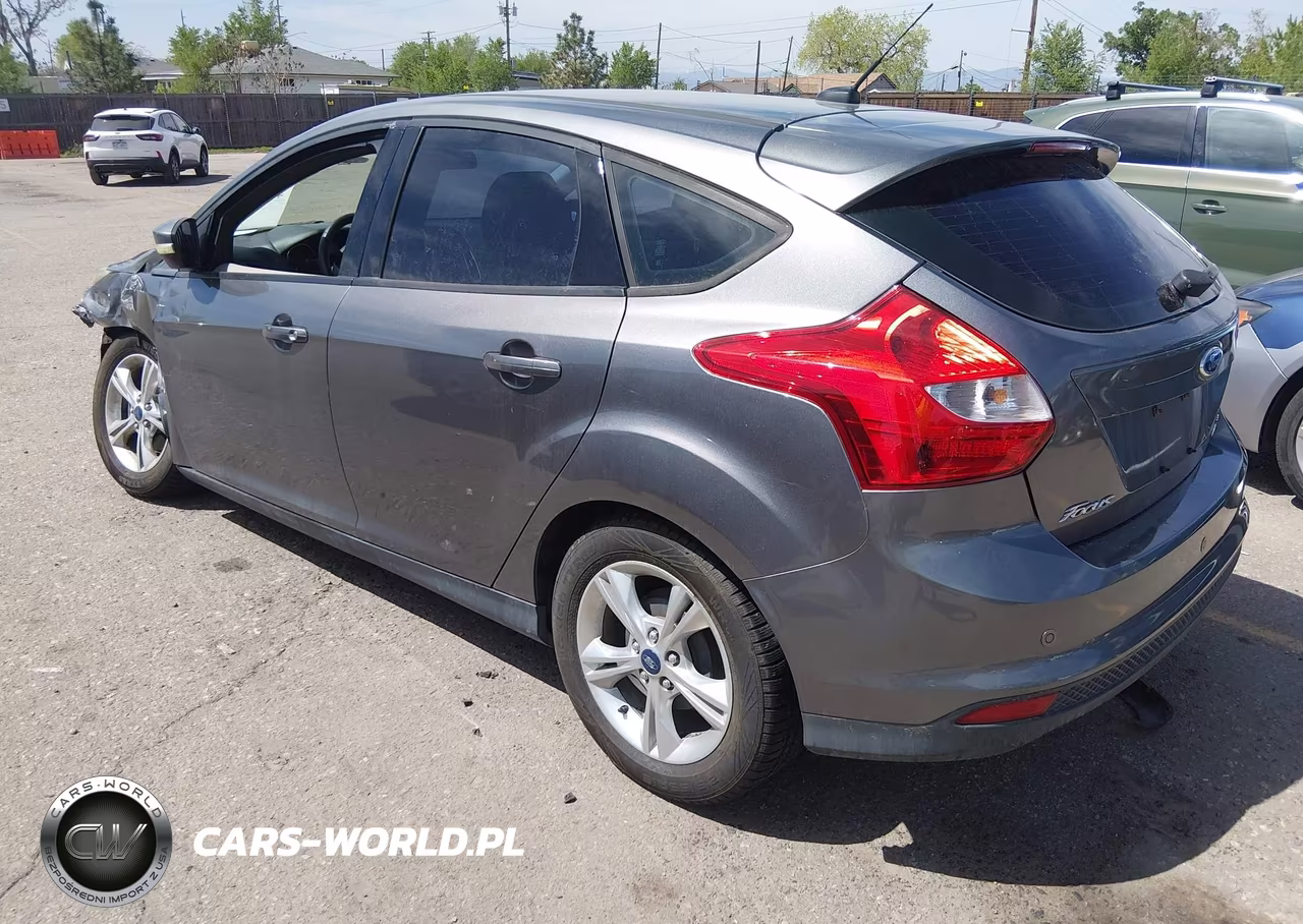 2014 Ford Focus Se VIN:1FADP3K25EL262721 - 3