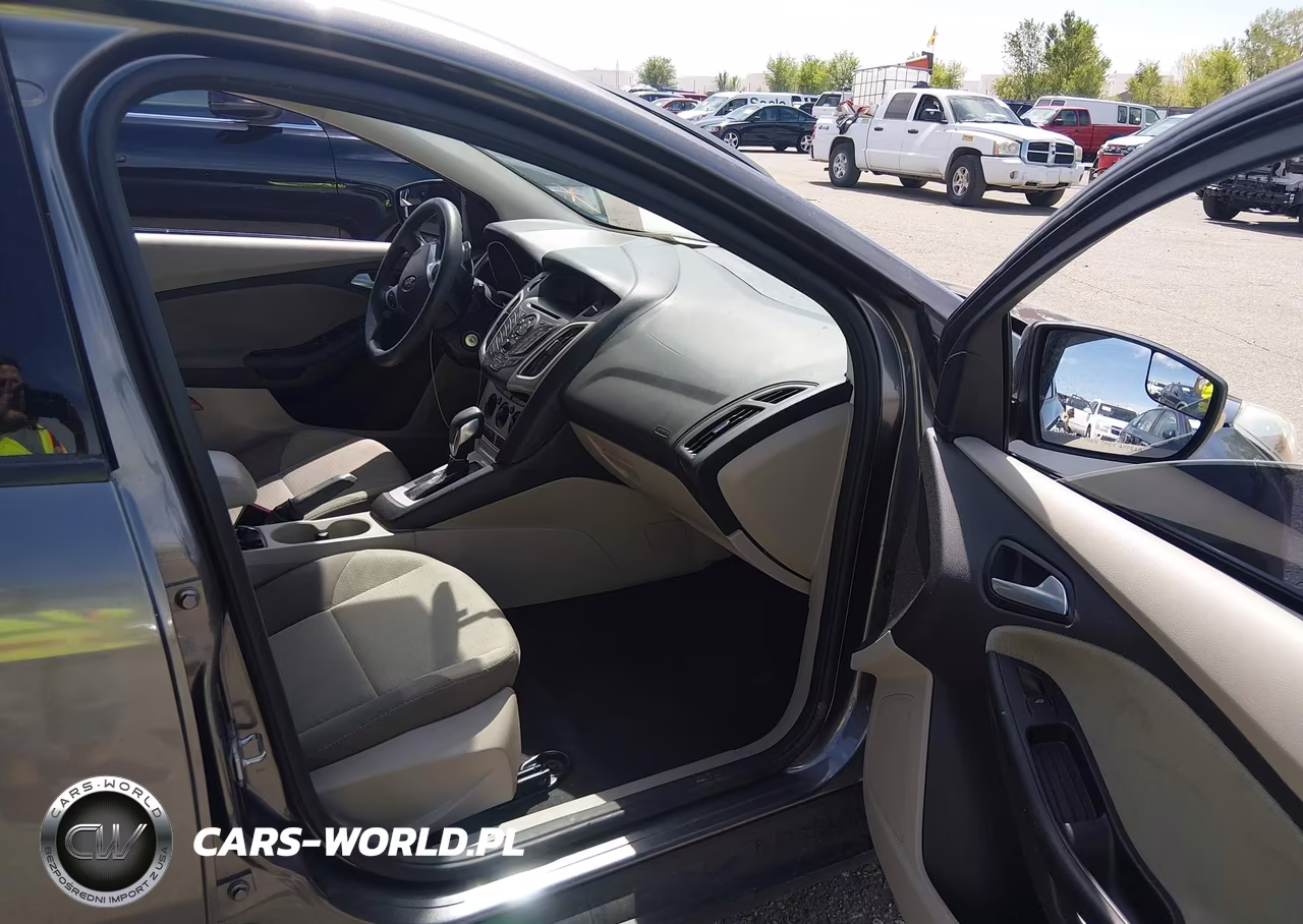 2014 Ford Focus Se VIN:1FADP3K25EL262721 - 5