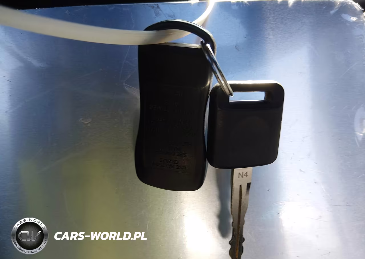 2008 Nissan Versa 1.8S VIN:3N1BC13E38L412413 - 11