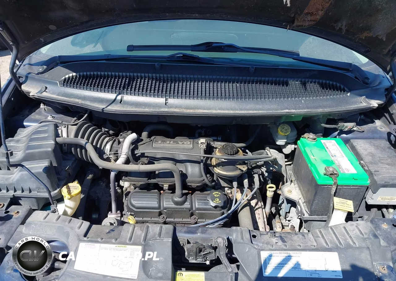 2005 Chrysler Town & Country Lx VIN:2C8GP44R05R217733 - 10