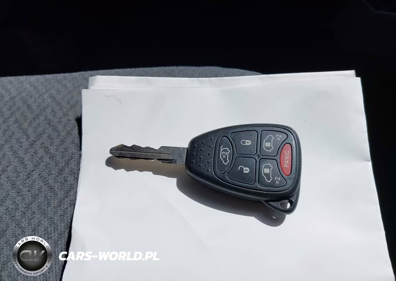 2005 Chrysler Town & Country Lx VIN:2C8GP44R05R217733 - 11