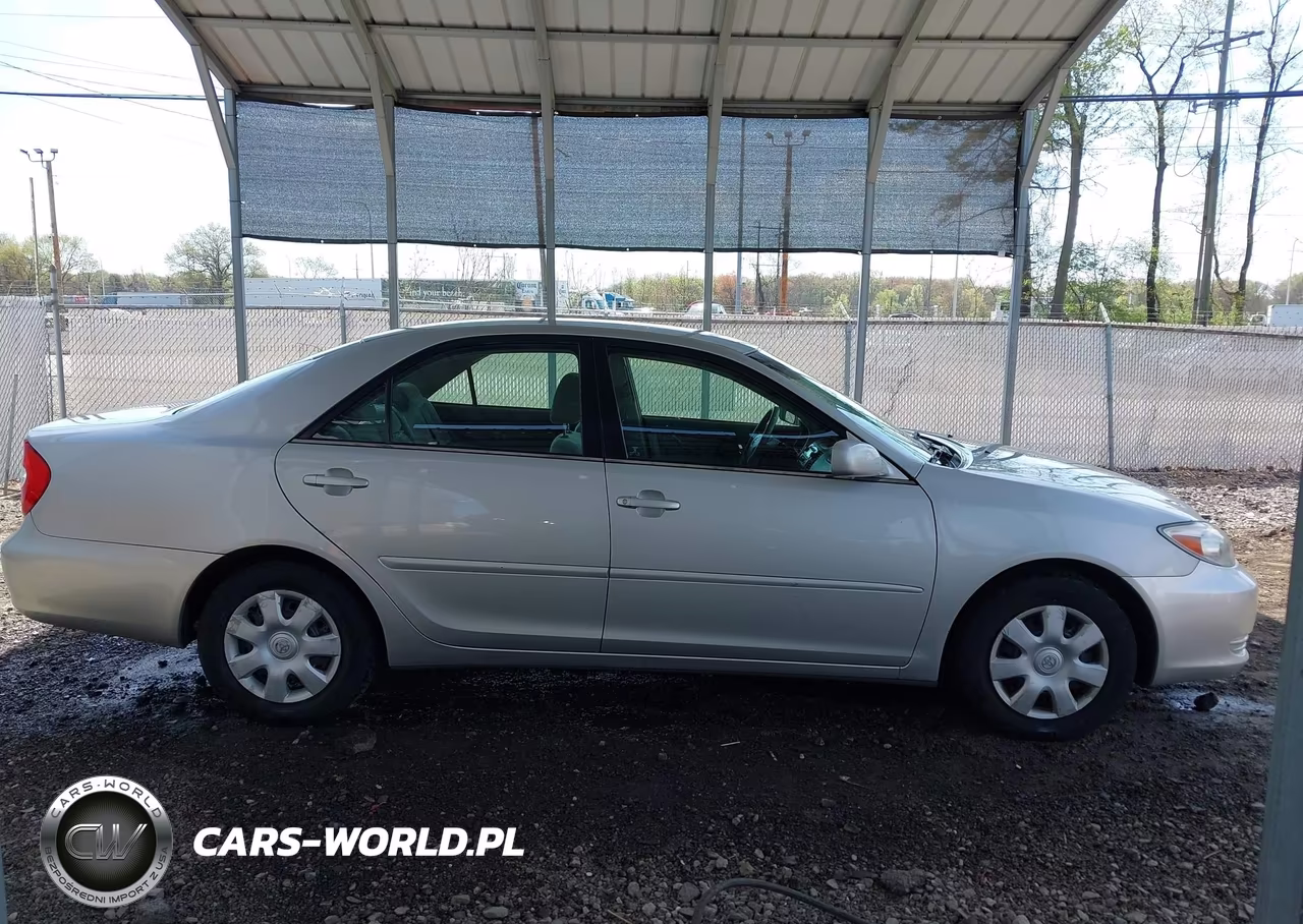 2003 Toyota Camry Le VIN:4T1BE32K73U136967 - 13