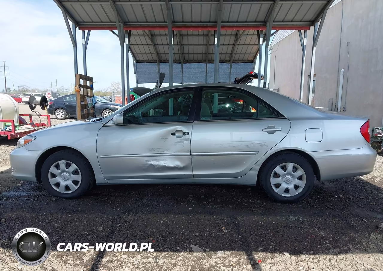 2003 Toyota Camry Le VIN:4T1BE32K73U136967 - 14