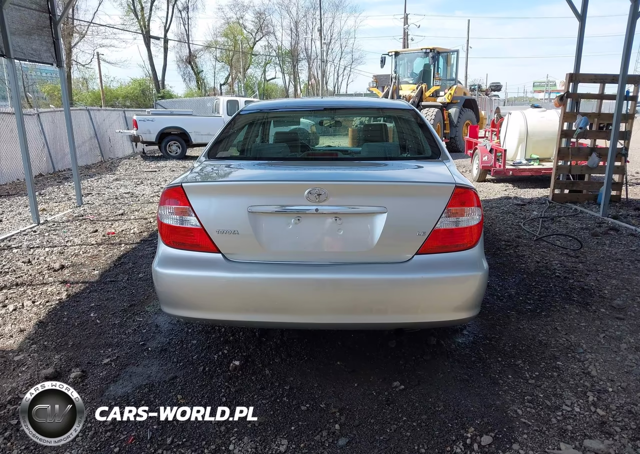2003 Toyota Camry Le VIN:4T1BE32K73U136967 - 16