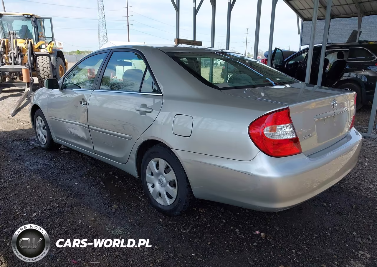 2003 Toyota Camry Le VIN:4T1BE32K73U136967 - 3