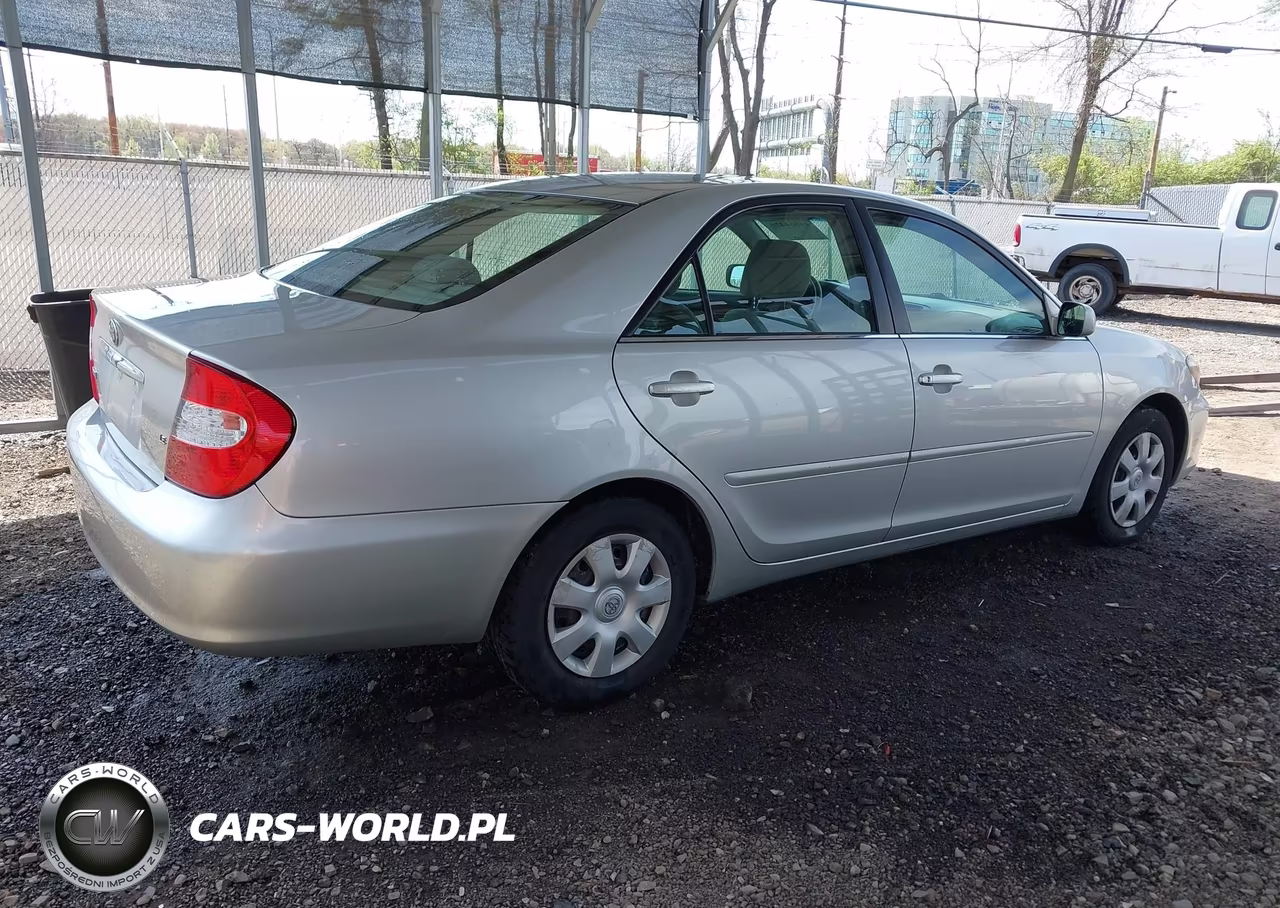 2003 Toyota Camry Le VIN:4T1BE32K73U136967 - 4