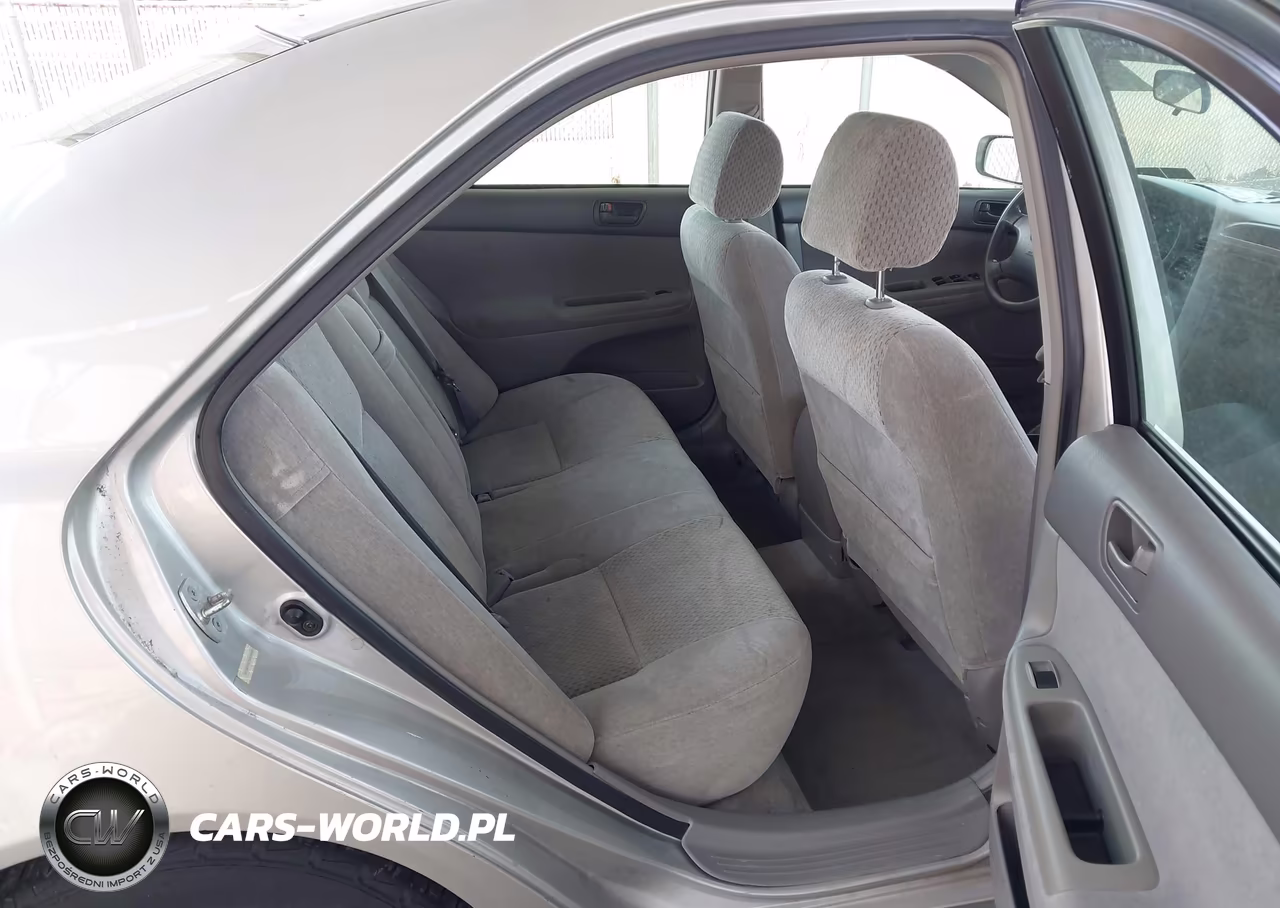 2003 Toyota Camry Le VIN:4T1BE32K73U136967 - 8
