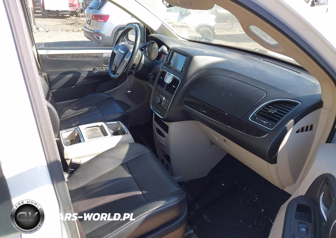 2015 Chrysler Town & Country Touring VIN:2C4RC1BG4FR609346 - 5