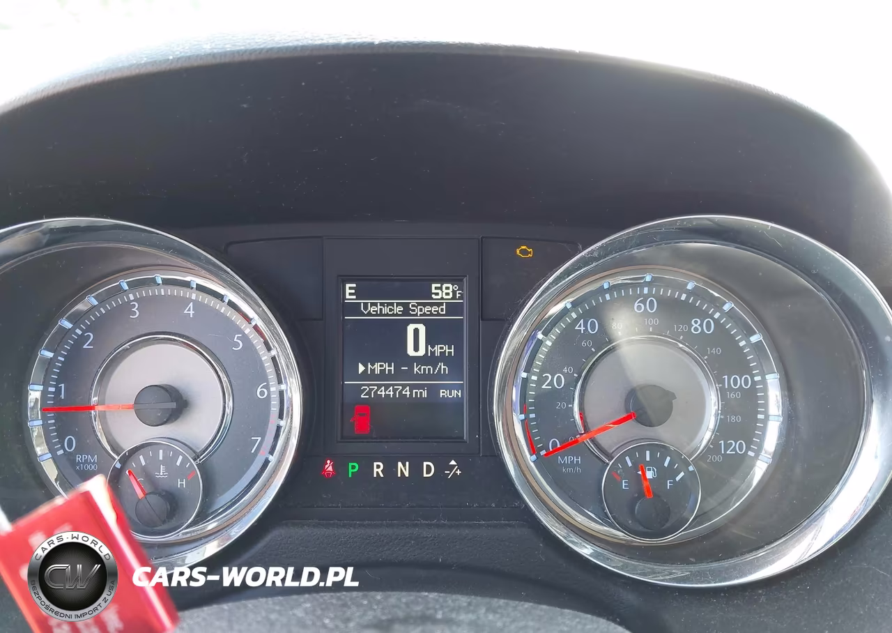2015 Chrysler Town & Country Touring VIN:2C4RC1BG4FR609346 - 7
