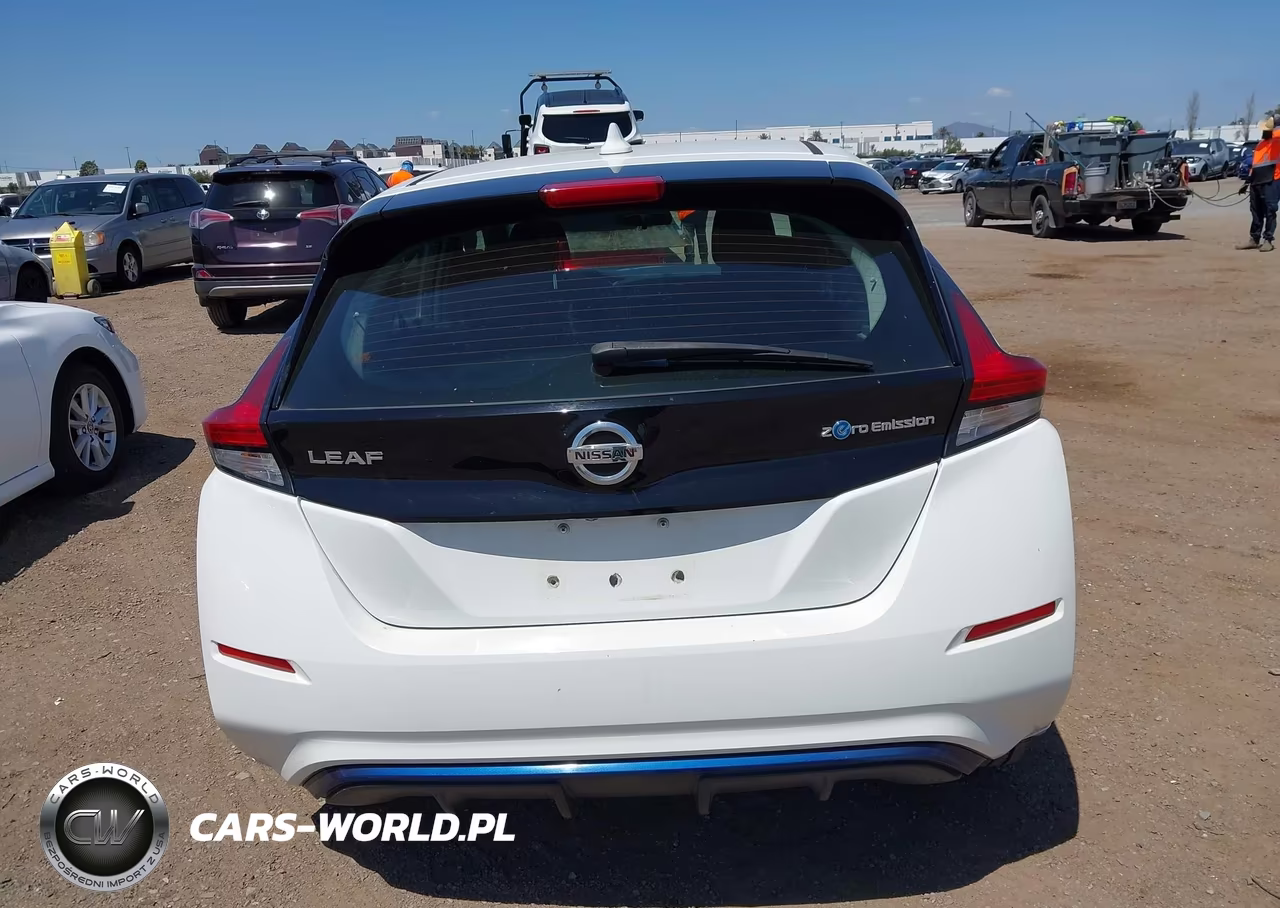 2018 Nissan Leaf S VIN:1N4AZ1CP6JC311236 - 17