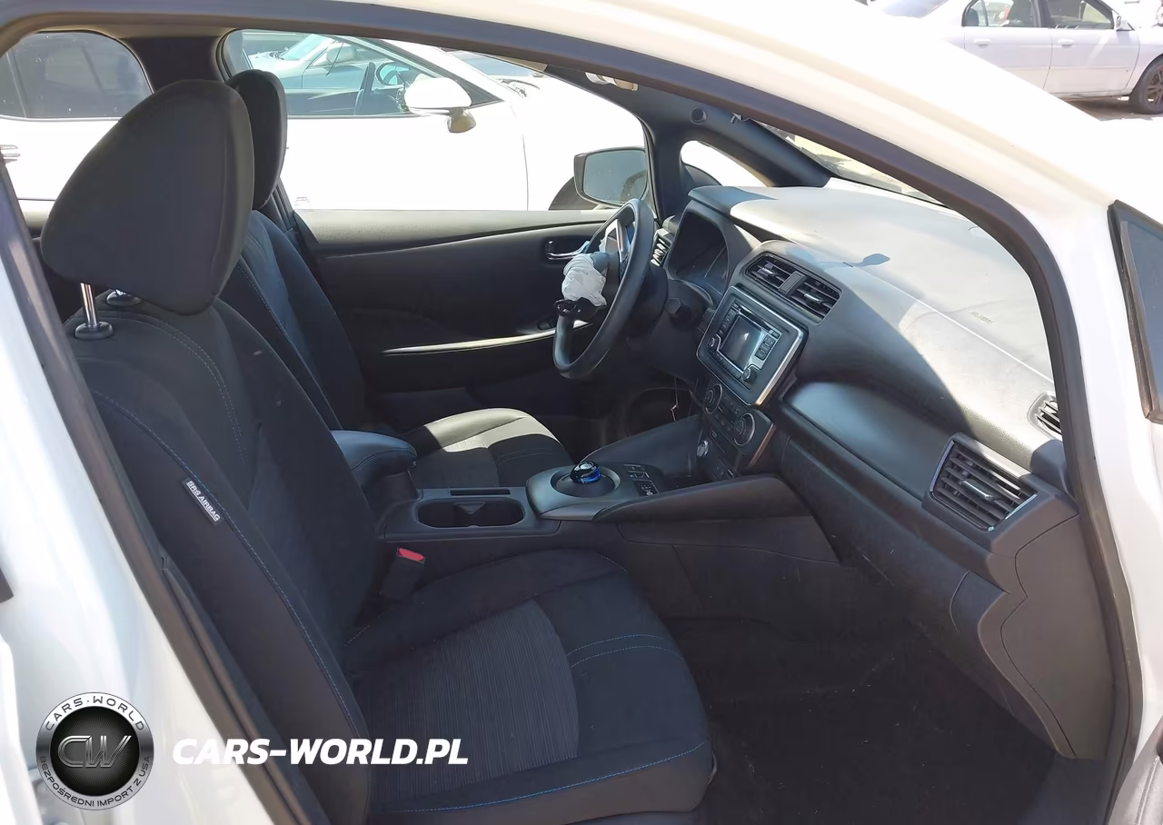 2018 Nissan Leaf S VIN:1N4AZ1CP6JC311236 - 5