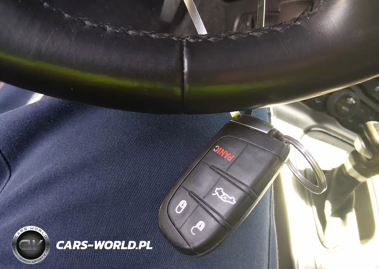2018 Dodge Challenger Sxt VIN:2C3CDZAG7JH270510 - 11