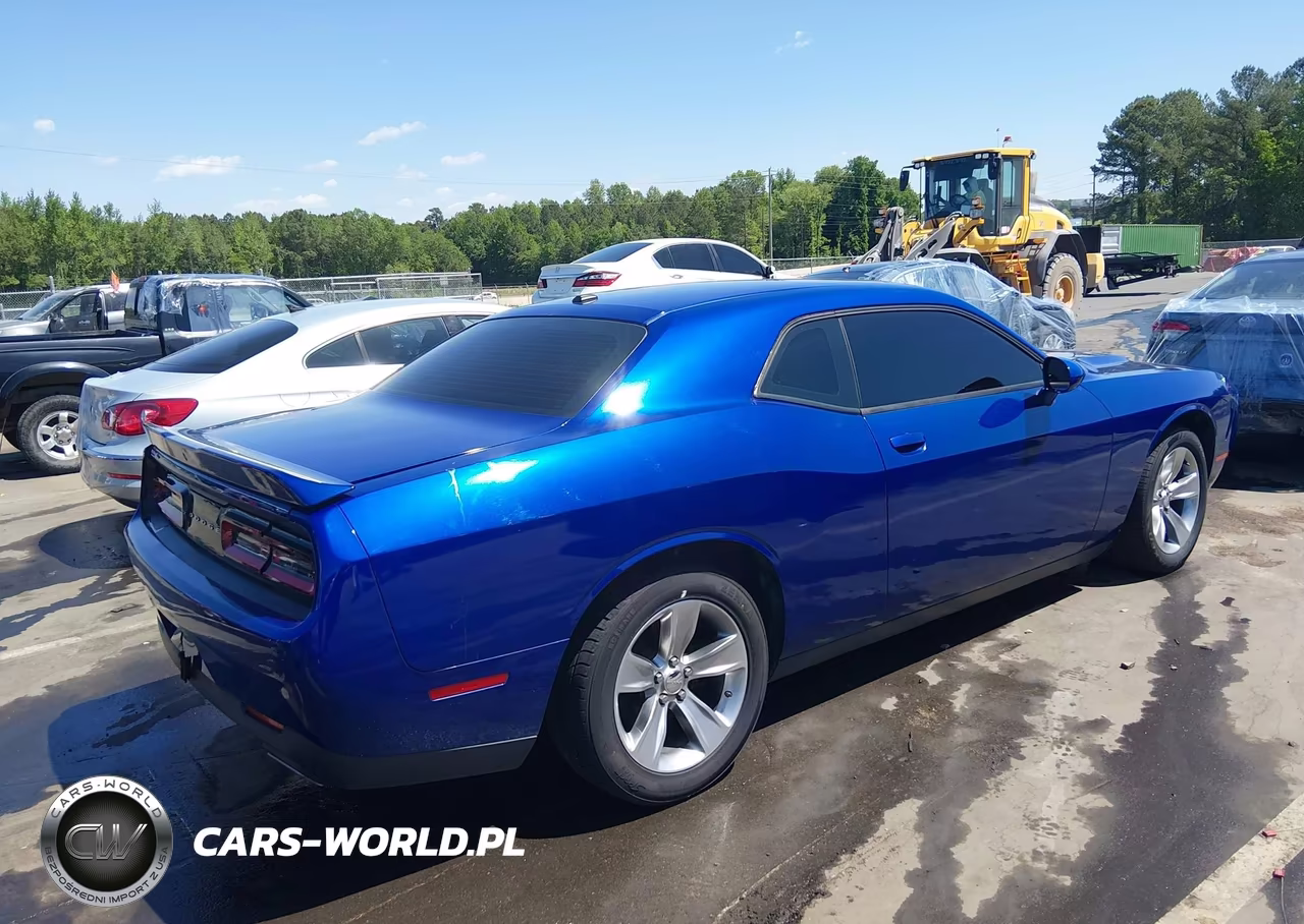 2018 Dodge Challenger Sxt VIN:2C3CDZAG7JH270510 - 4