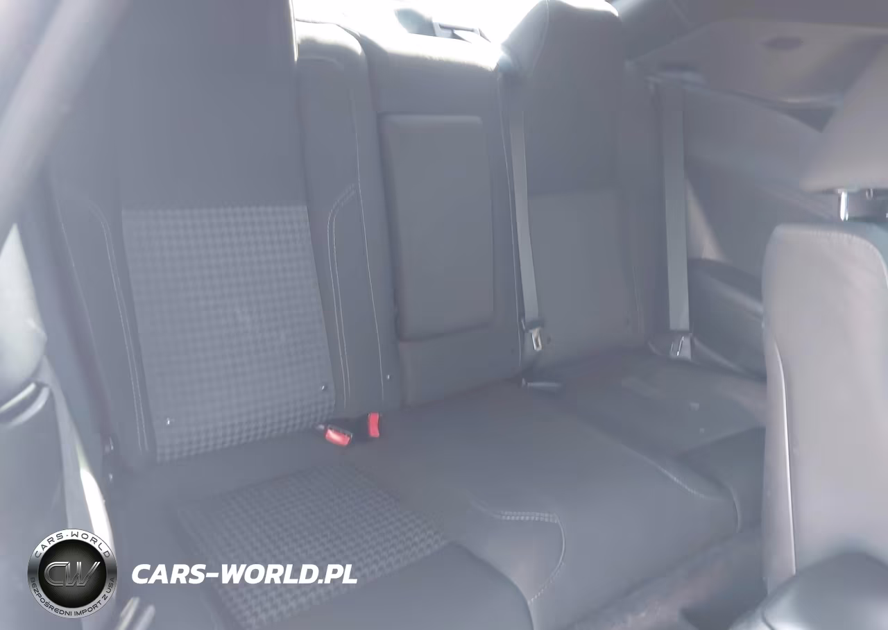 2018 Dodge Challenger Sxt VIN:2C3CDZAG7JH270510 - 8