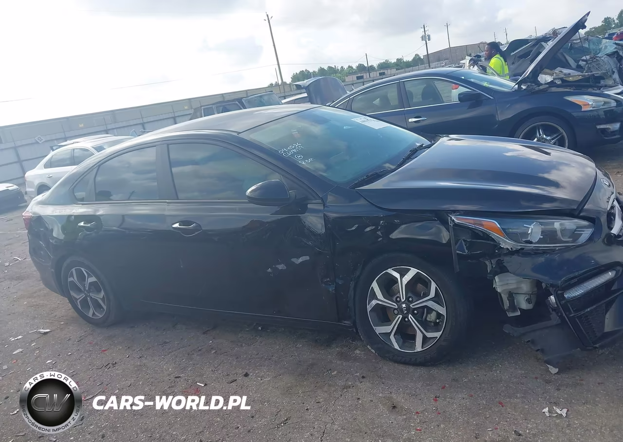 2020 Kia Forte Lxs VIN:3KPF24AD3LE240619 - 13