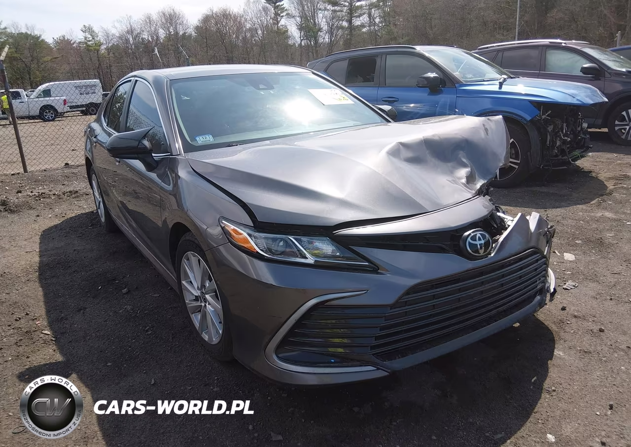 2021 Toyota Camry Le – zdjęcie 1 z 16