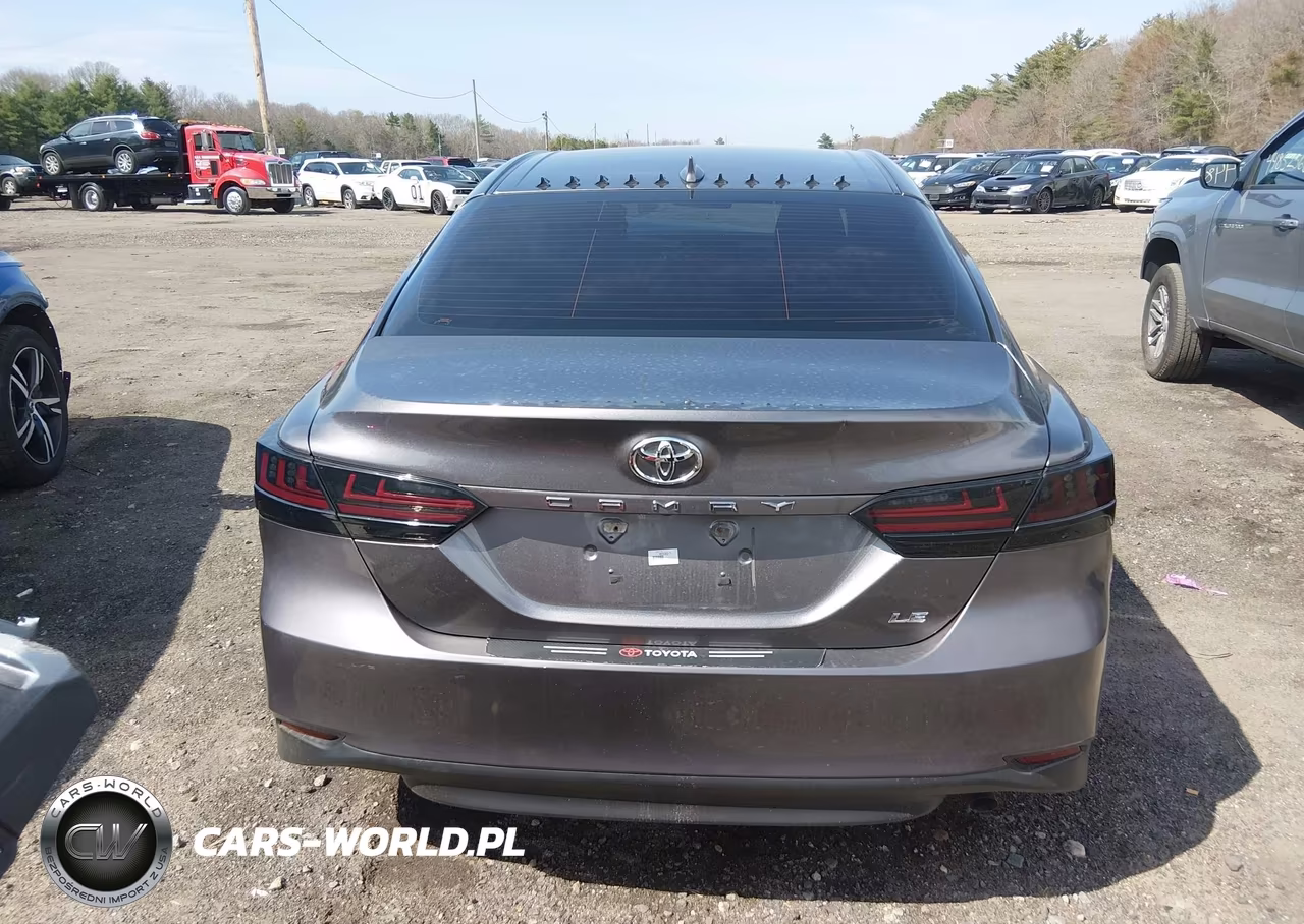 2021 Toyota Camry Le VIN:4T1C11AK0MU555315 - 16