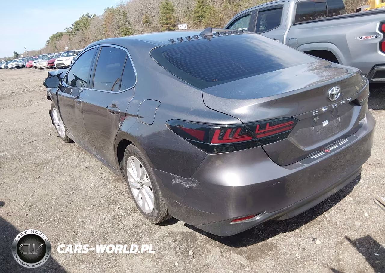 2021 Toyota Camry Le VIN:4T1C11AK0MU555315 - 3