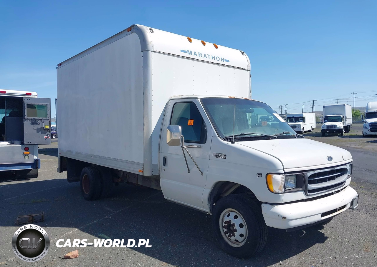2000 Ford E-350 Cutaway Standard