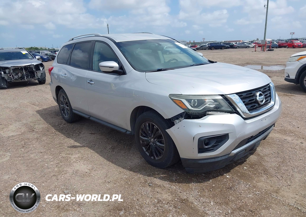 2017 Nissan Pathfinder Sv